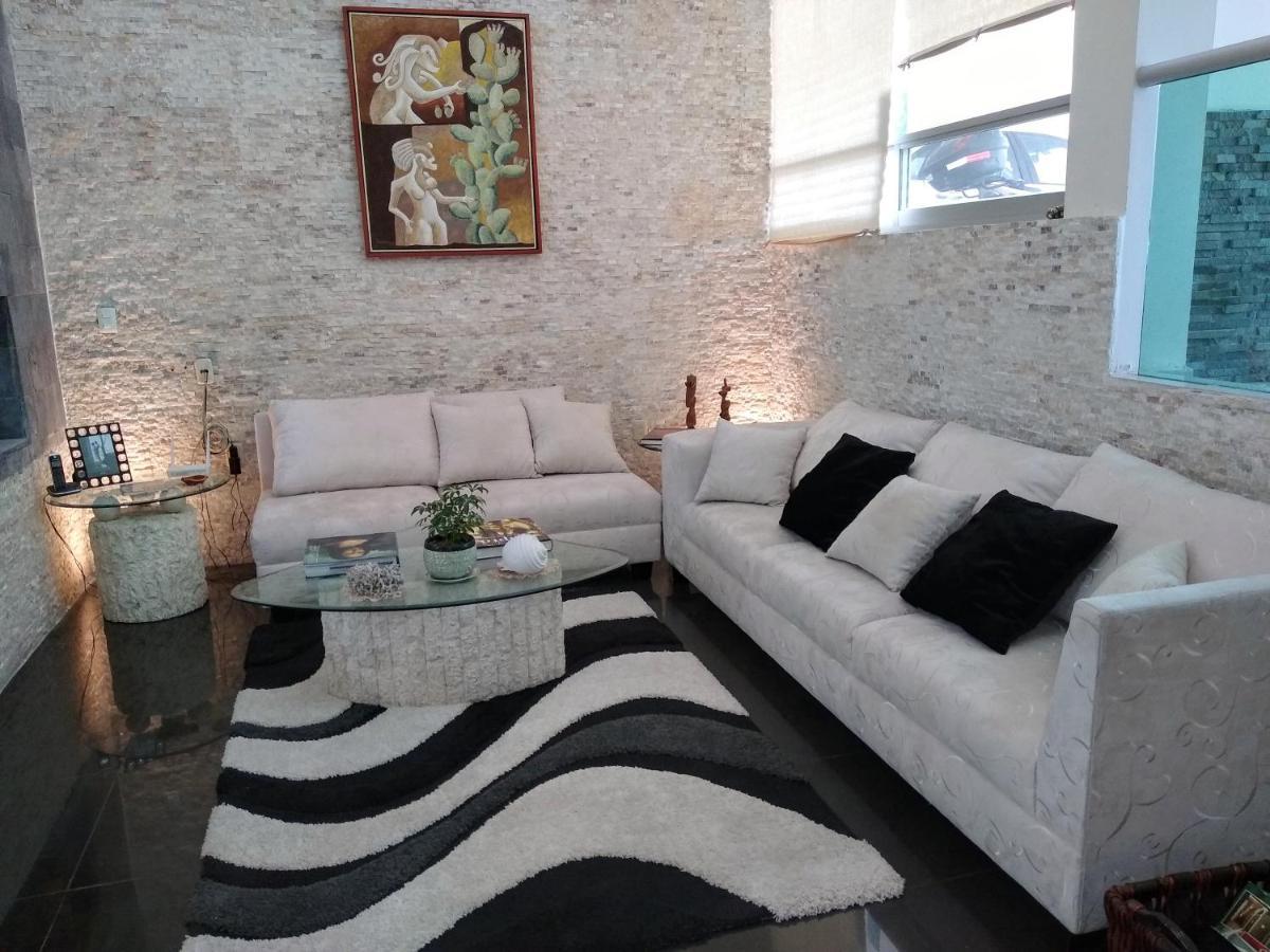 Habitacion Matrimonial Con Cama Y Sofa Para Cuatro Personas Tlaxcalancingo Extérieur photo